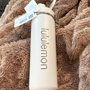 Lululemon Back to Life Sports Bottle 24 oz NWT/Box